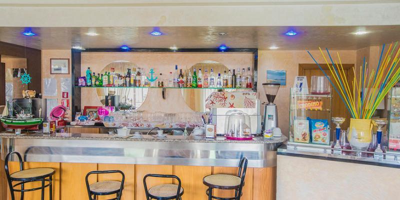 Hotel Brenta Viserbella di Rimini エクステリア 写真