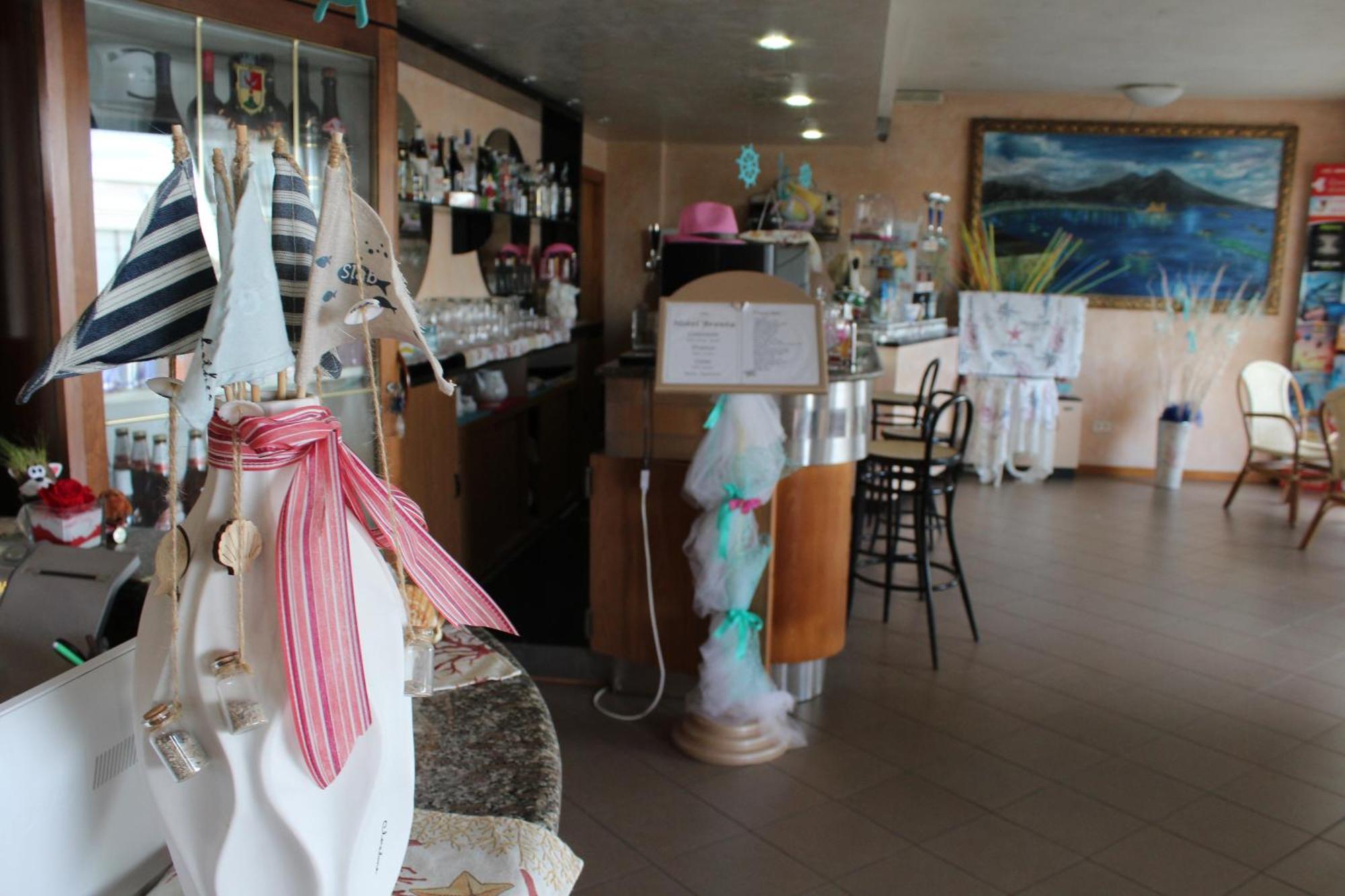 Hotel Brenta Viserbella di Rimini エクステリア 写真